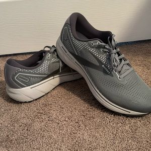 Men’s Brooks Tennis Shoes